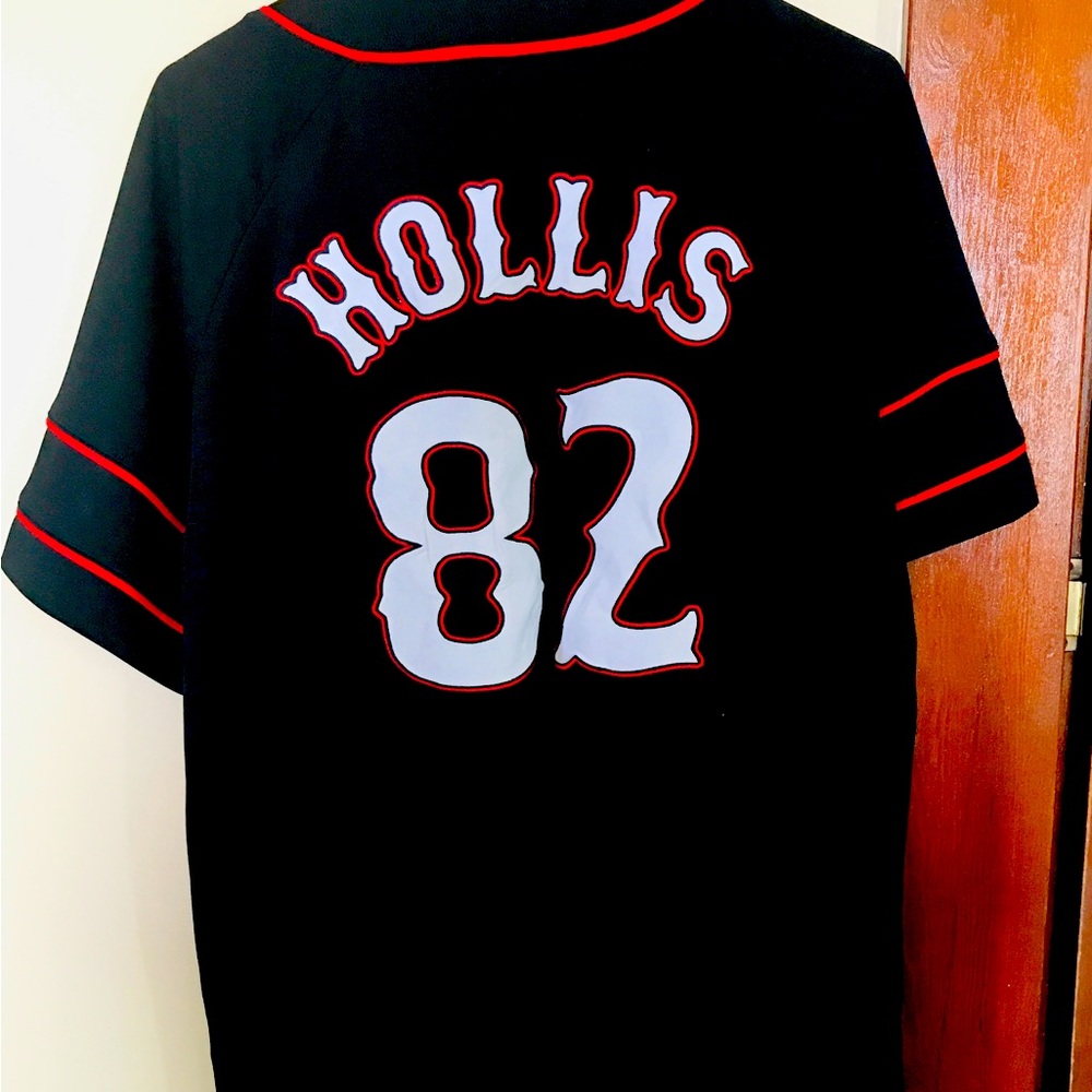 HOLLIS 82 Queens Baseball. Size Large